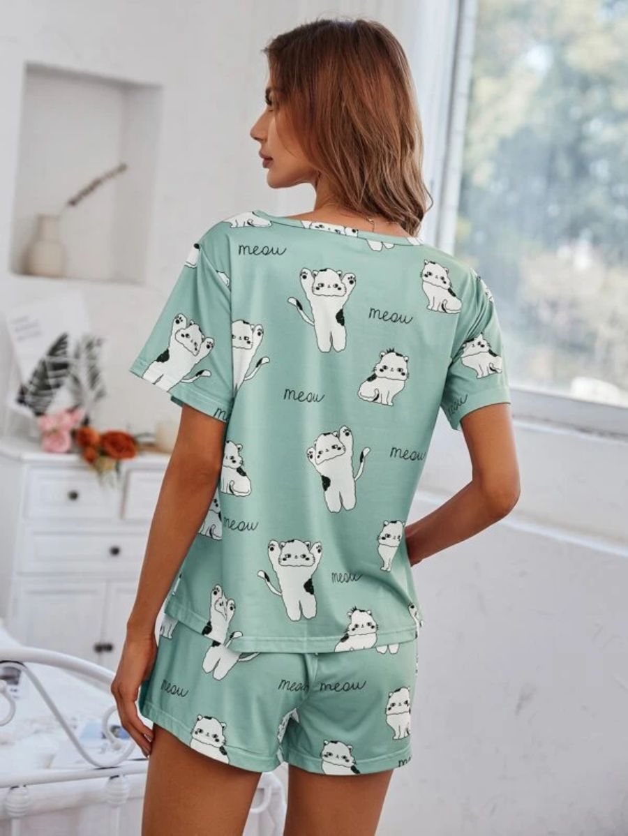 Cartoon Graphic Top And Waist Shorts Set