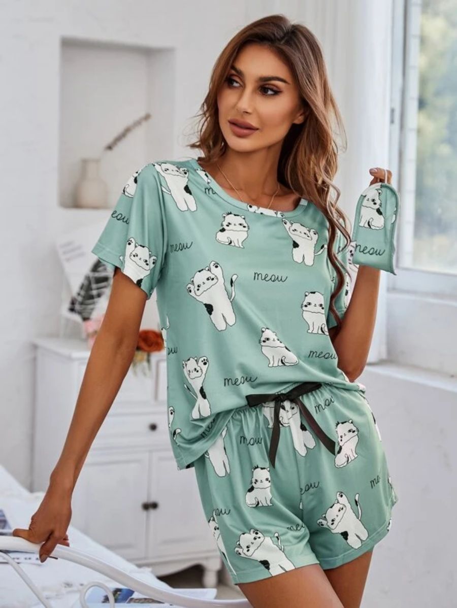 Cartoon Graphic Top And Waist Shorts Set