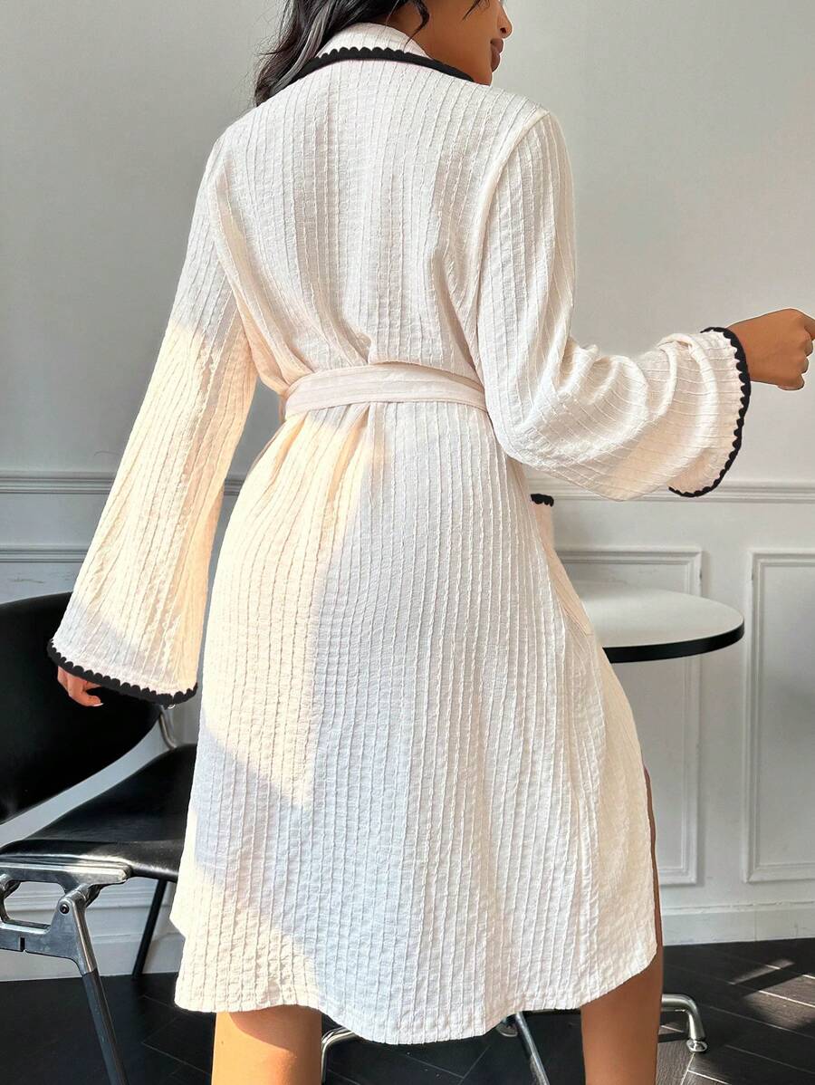 Contrast Binding Belted Robe