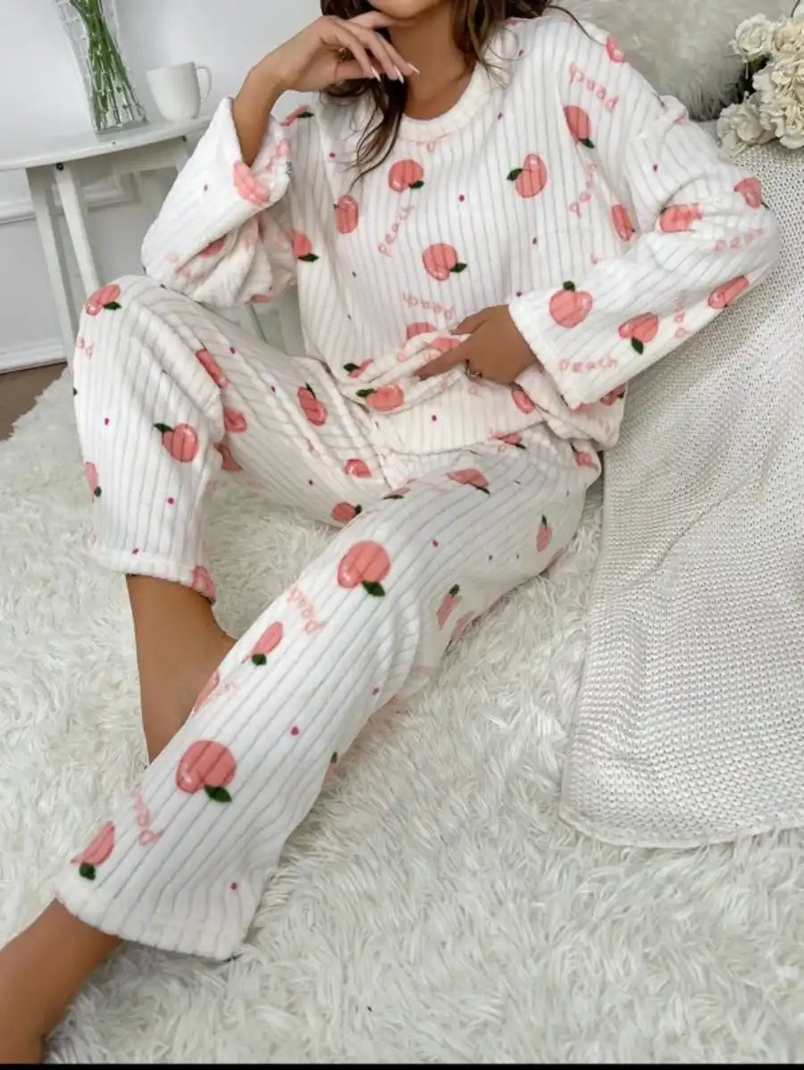 Letter And Peach Pattern Flannelette Pajama Set