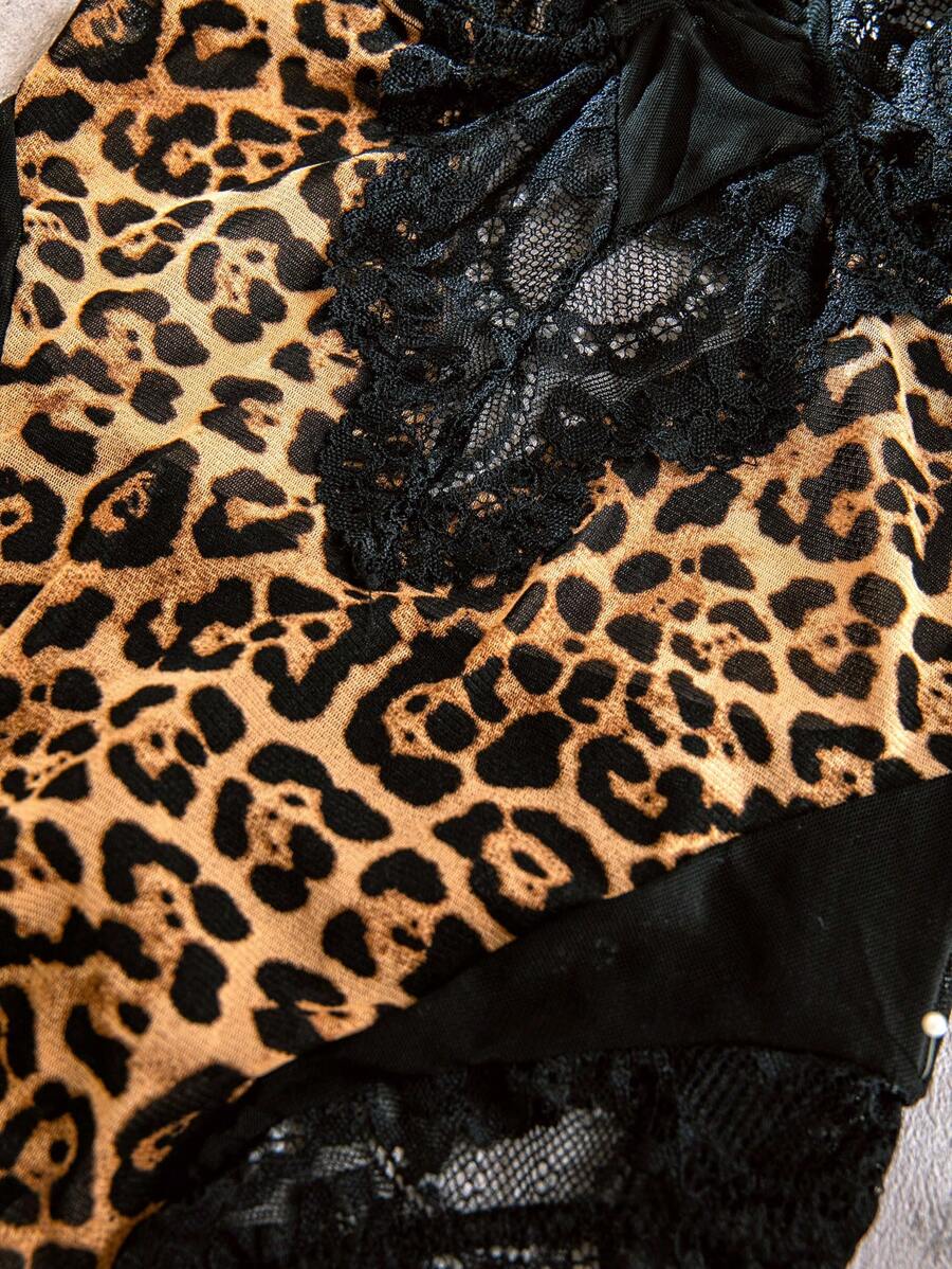 Leopard Print Contrast Lace Underwire Teddy Bodysuit